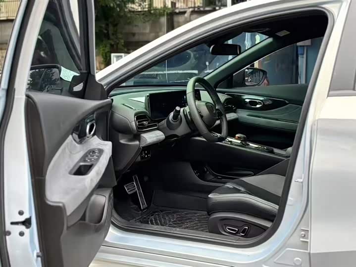 Фото 6 - GAC Trumpchi Empow R