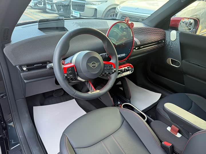 Фото 13 - Mini Cooper JCW