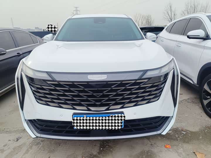 Фото 2 - Geely Atlas L