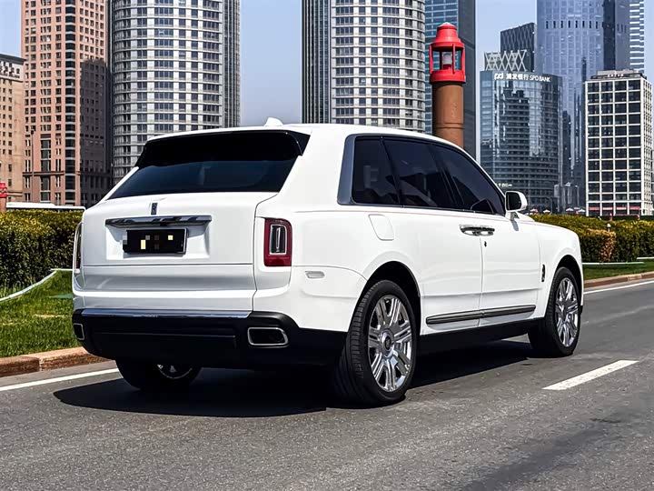 Фото 3 - Rolls-Royce Cullinan