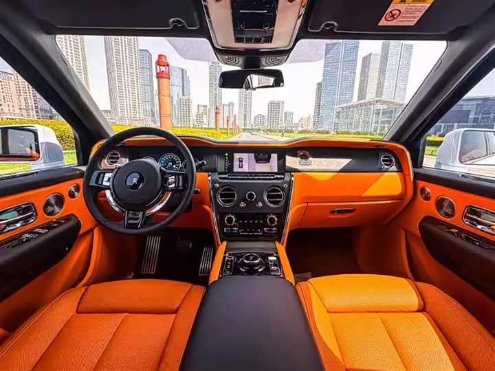 Фото 5 - Rolls-Royce Cullinan