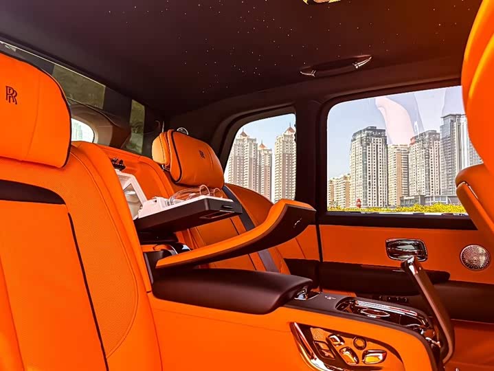 Фото 9 - Rolls-Royce Cullinan