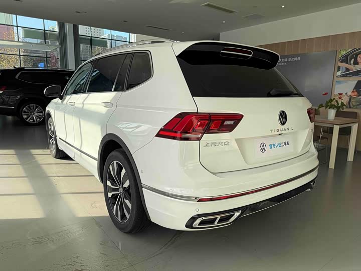 Фото 7 - Volkswagen Tiguan L Pro