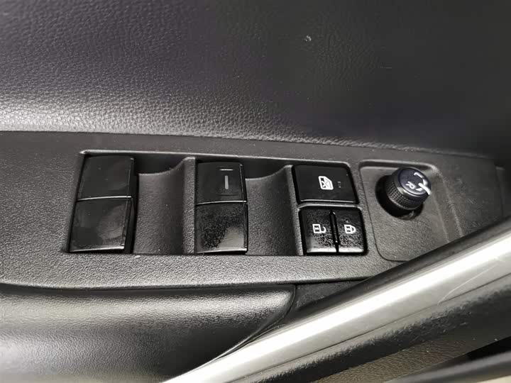 Фото 9 - Toyota Frontlander