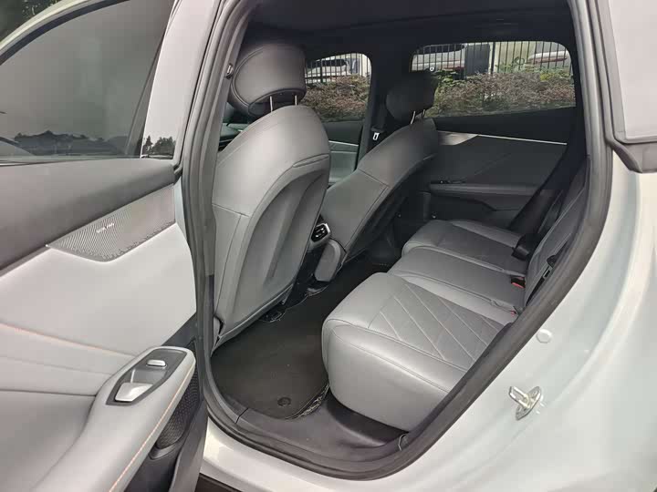 Фото 6 - Changan Deepal S05