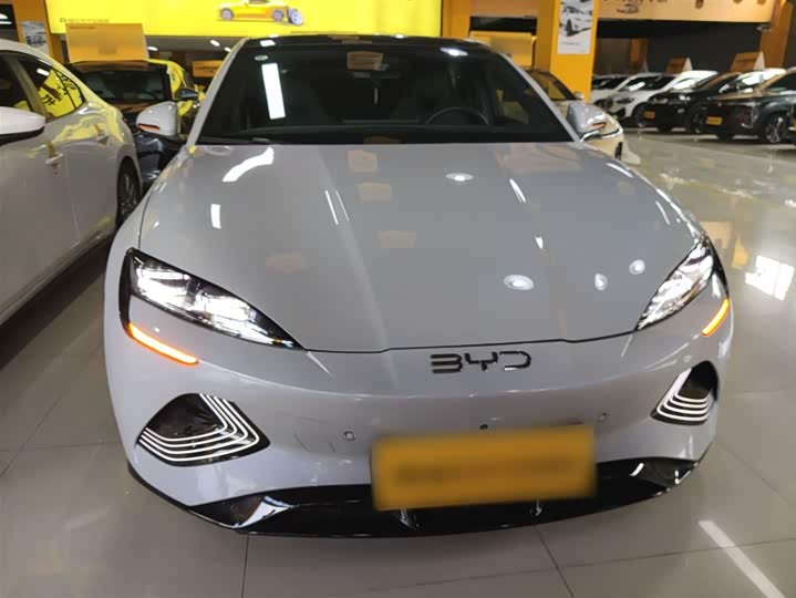 Фото 3 - BYD Seal