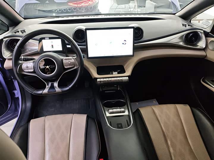 Фото 10 - BYD Dolphin