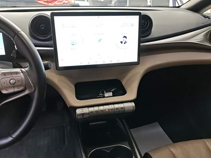 Фото 13 - BYD Dolphin