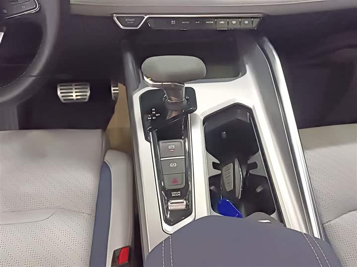 Фото 14 - Geely Preface