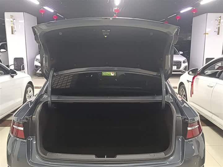 Фото 19 - Geely Preface