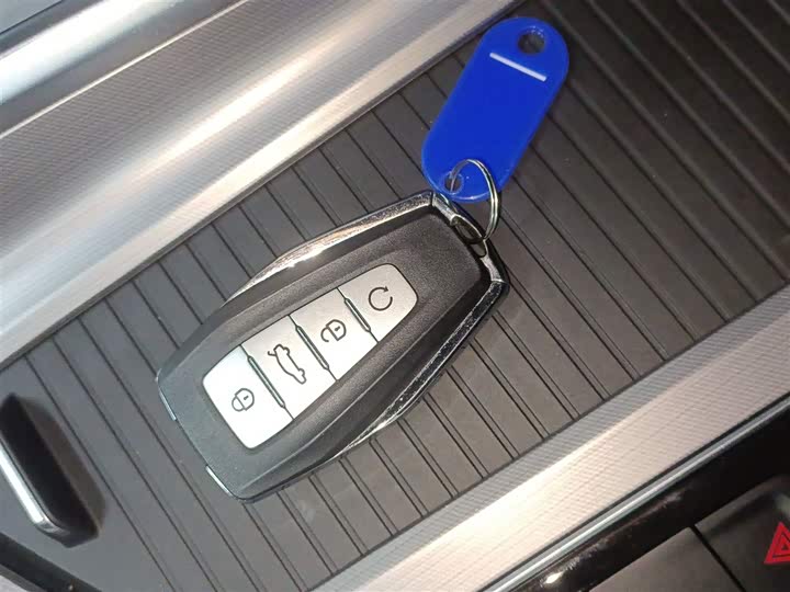 Фото 9 - Geely Preface