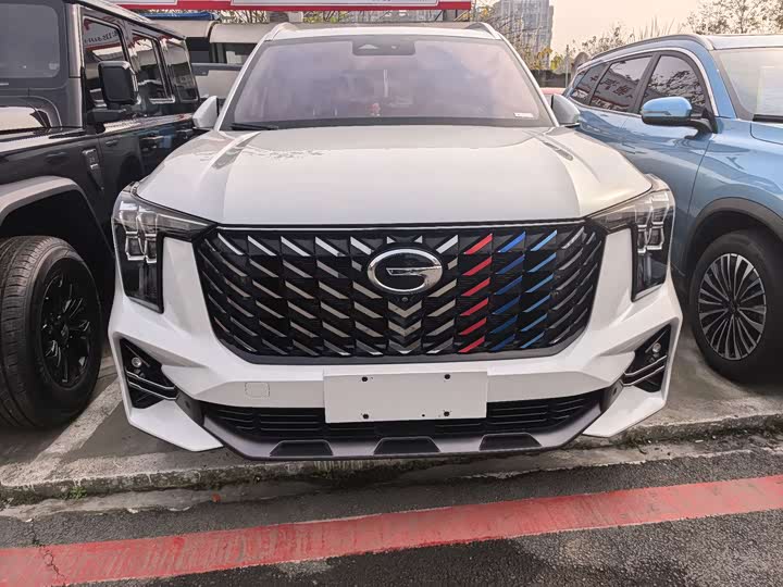 Фото 2 - GAC Trumpchi GS8