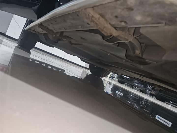 Фото 21 - Volkswagen Tiguan L Hybrid