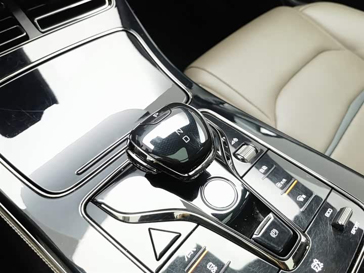 Фото 13 - BYD Han