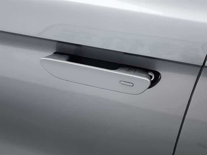 Фото 18 - BYD Han