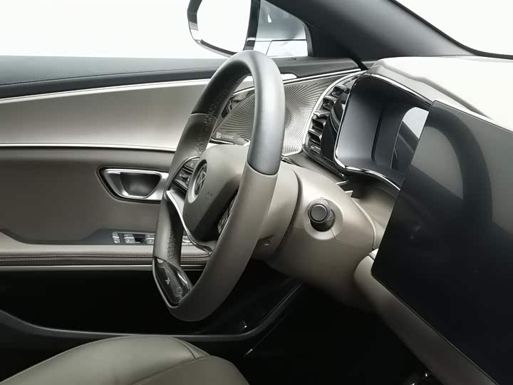 Фото 22 - BYD Han