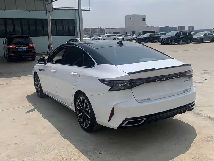 Фото 17 - Chery Arrizo 8