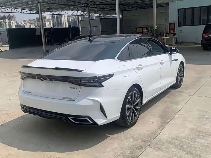 Фото 19 - Chery Arrizo 8