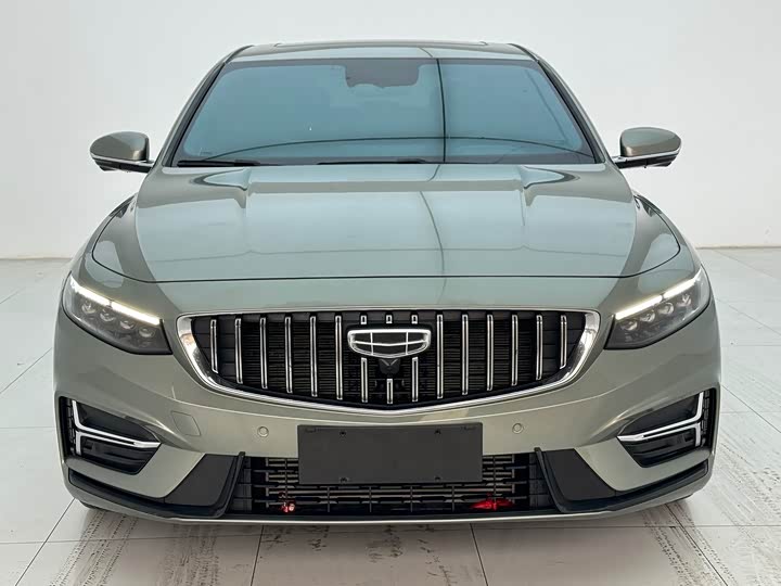 Фото 2 - Geely Preface