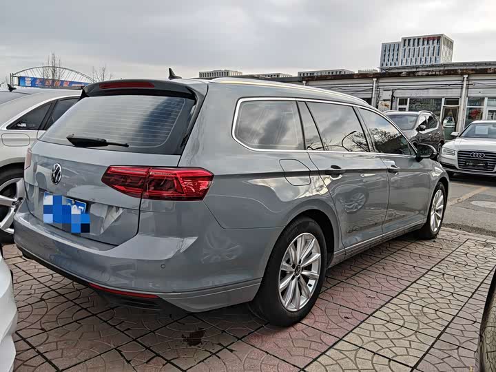 Фото 13 - Volkswagen Passat Variant