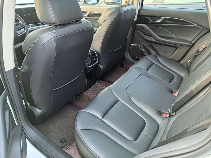 Фото 5 - Bestune B70