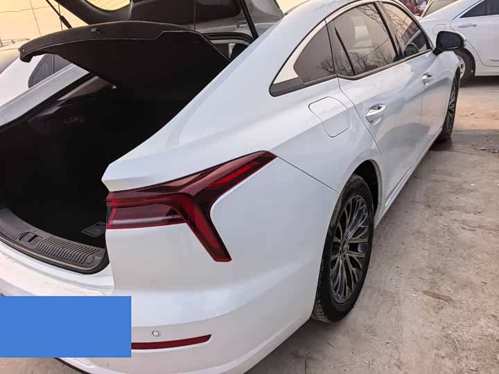 Фото 8 - Bestune B70