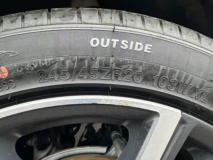 Фото 15 - Geely Monjaro