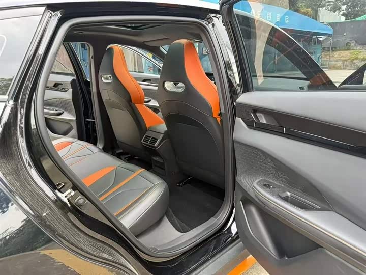 Фото 6 - Changan UNI-V