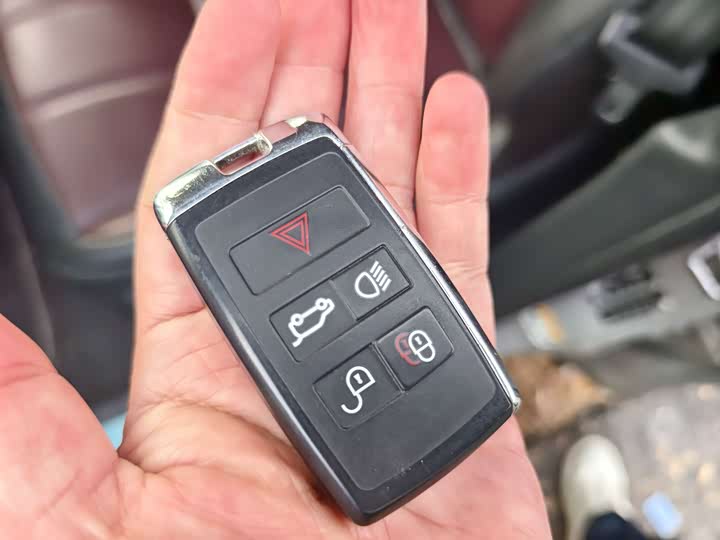 Фото 16 - Land Rover Range Rover Evoque L