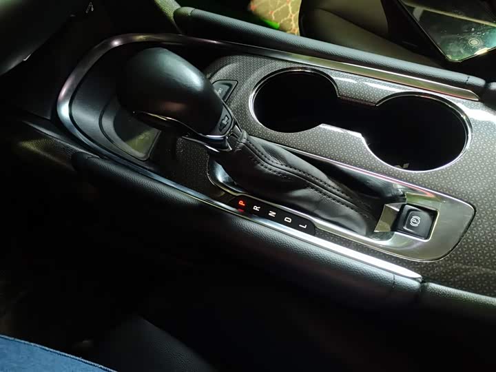 Фото 14 - Chevrolet Malibu XL