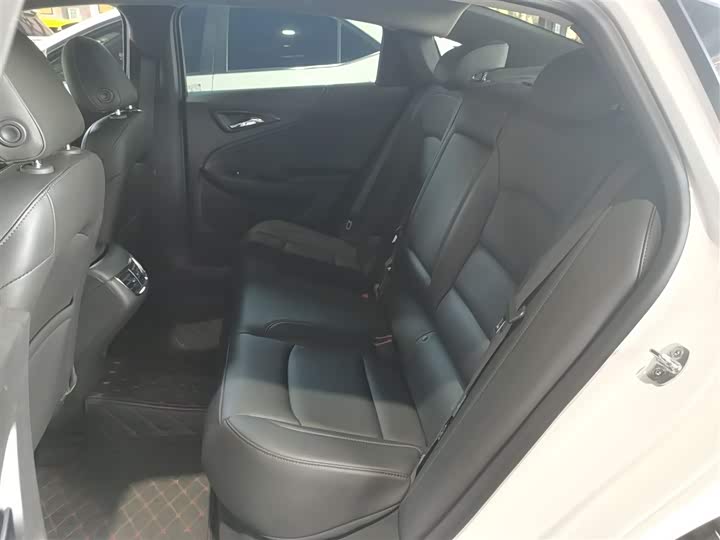 Фото 17 - Chevrolet Malibu XL