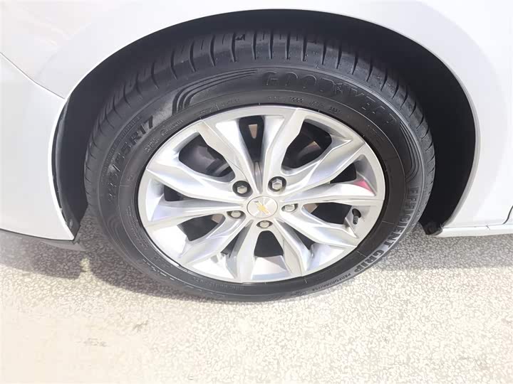 Фото 23 - Chevrolet Malibu XL