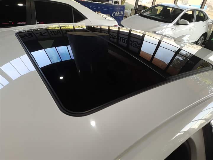 Фото 27 - Chevrolet Malibu XL