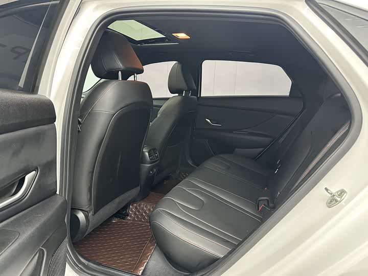 Фото 5 - Hyundai Elantra N line