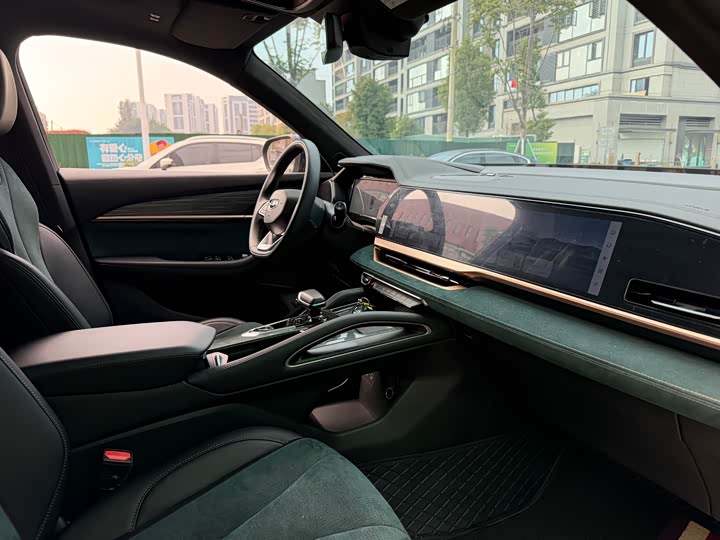 Фото 4 - Geely Monjaro