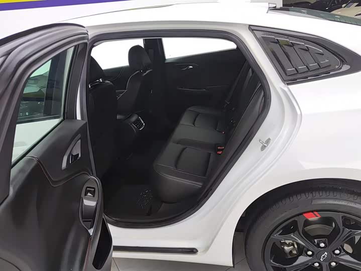 Фото 11 - Chevrolet Malibu XL