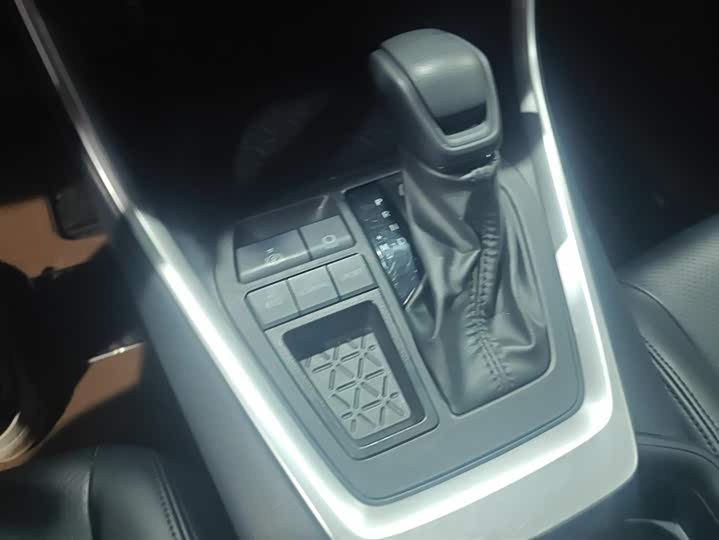 Фото 16 - Toyota Wildlander