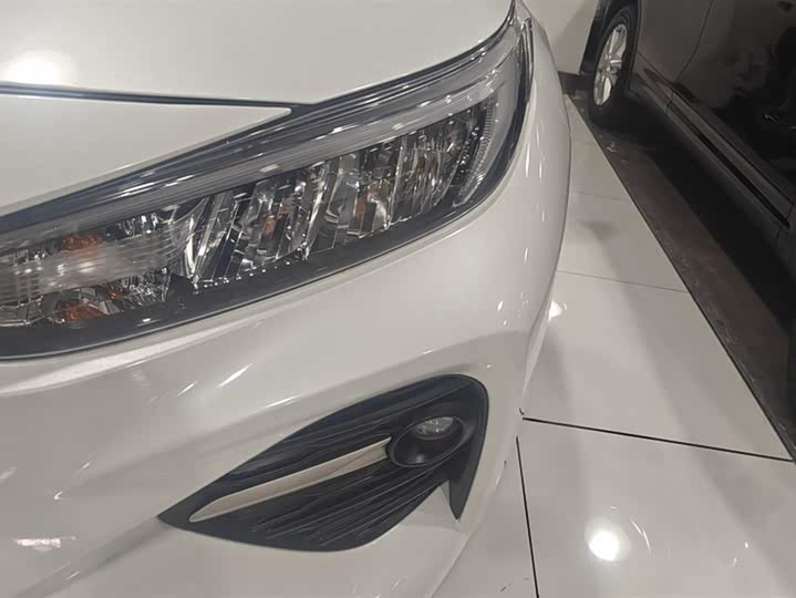 Фото 5 - Toyota Wildlander