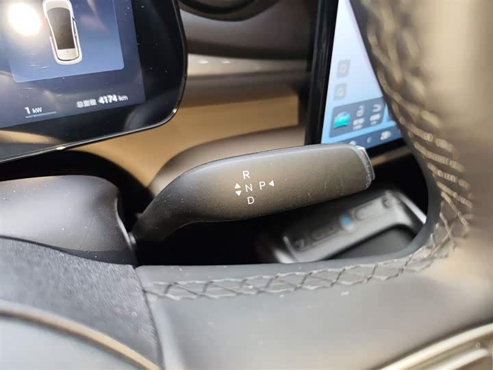 Фото 14 - BYD Dolphin