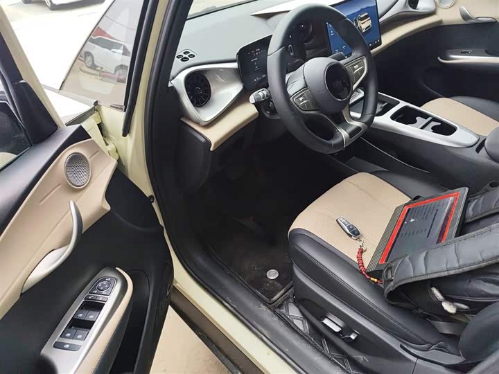 Фото 16 - BYD Dolphin