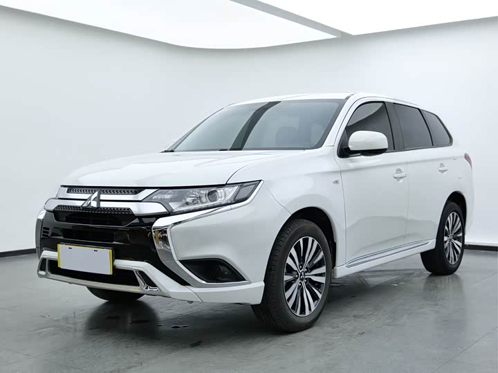 Фото 1 - Mitsubishi Outlander