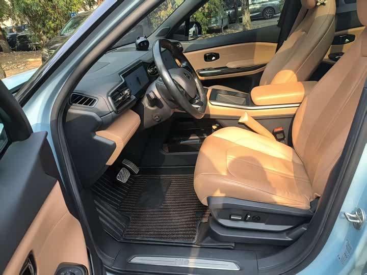 Фото 7 - Nio ES6