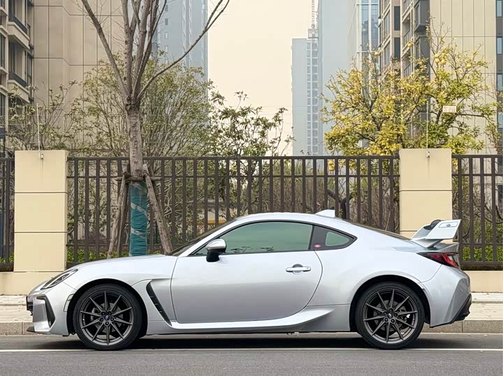 Фото 3 - Subaru BRZ