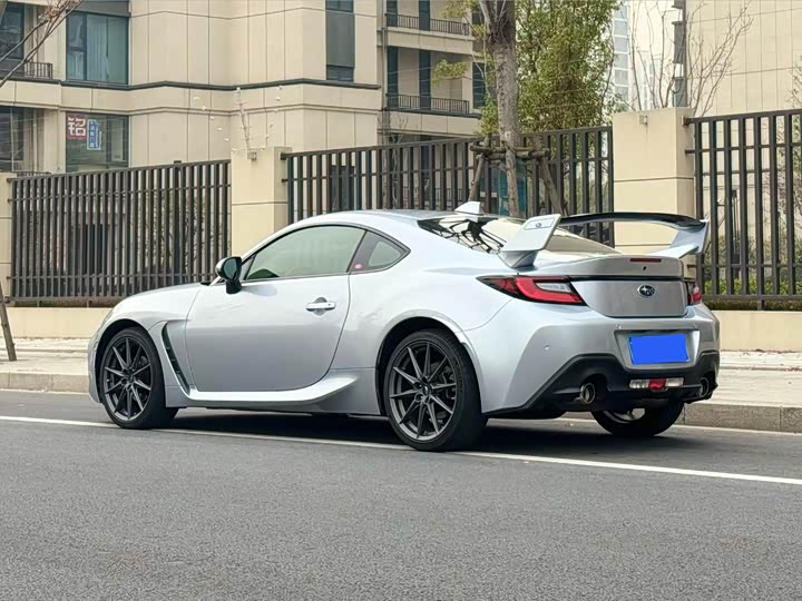 Фото 4 - Subaru BRZ