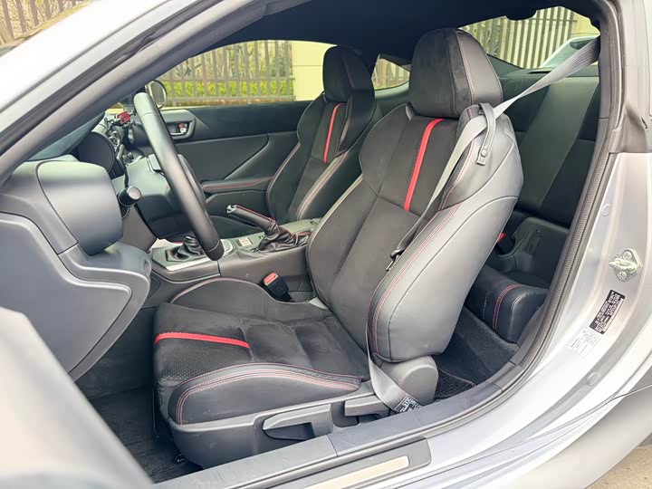 Фото 7 - Subaru BRZ