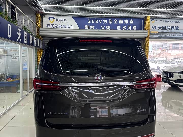 Фото 6 - Buick GL8 ES