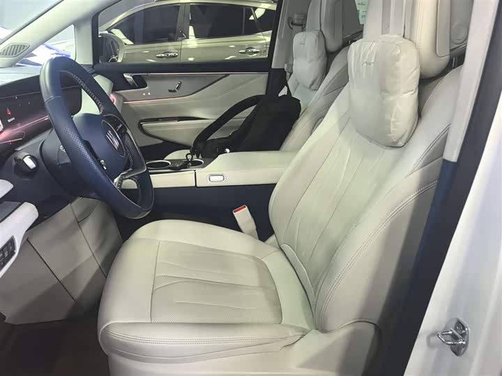 Фото 15 - Buick GL8 Hybrid