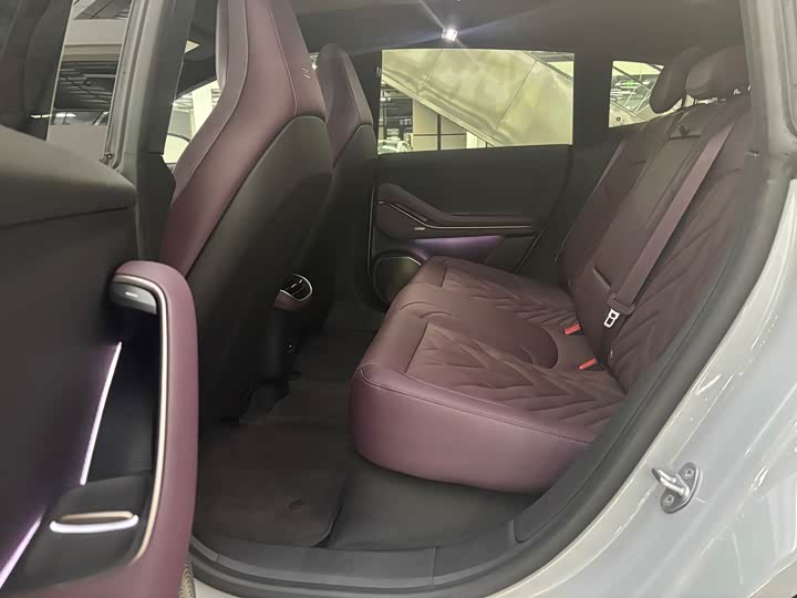 Фото 13 - Nio ET5T