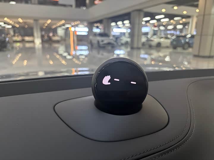 Фото 16 - Nio ET5T