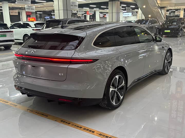 Фото 7 - Nio ET5T